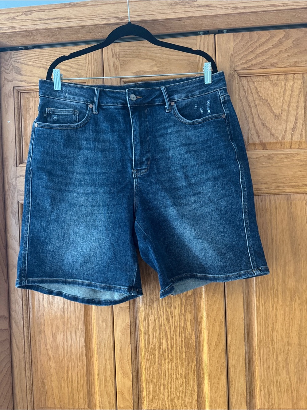 Judy Blue Indigo 7in Jean Shorts